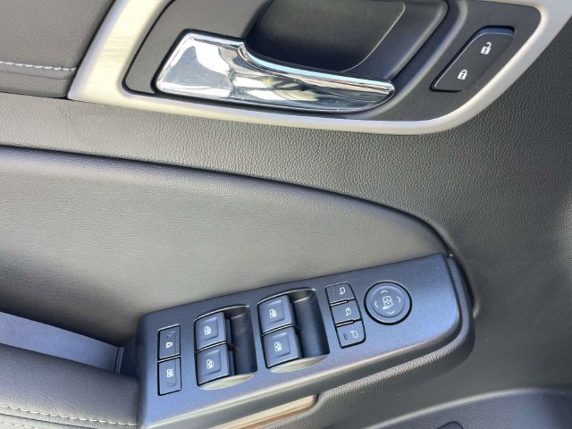 Certified 2019 GMC Yukon Denali w/ Denali Ultimate Package RWD image 18