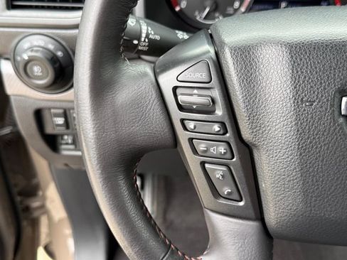 Used 2021 Nissan Titan PRO-4X w/ Pro-4x Convenience Package AWD/4WD image 14