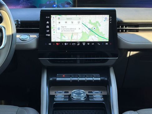 Used 2025 Lincoln Nautilus Reserve w/ Jet Appearance Package image 20