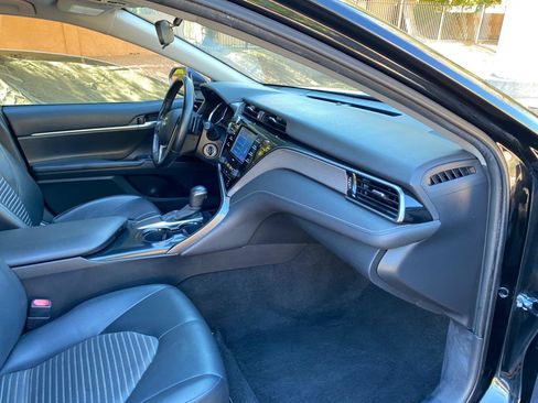 Used 2020 Toyota Camry SE image 47