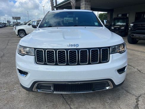 Used 2018 Jeep Grand Cherokee Limited w/ Trailer Tow Group IV image 12