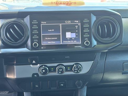 Used 2022 Toyota Tacoma SR RWD image 21