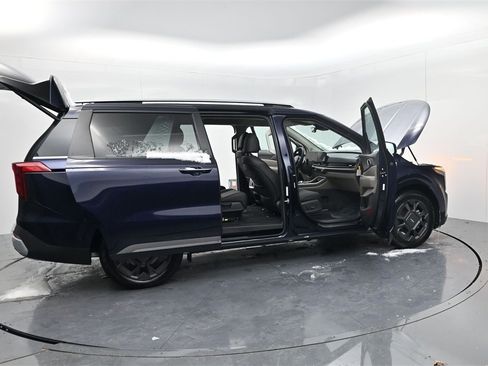 New 2026 Kia Carnival EX image 54