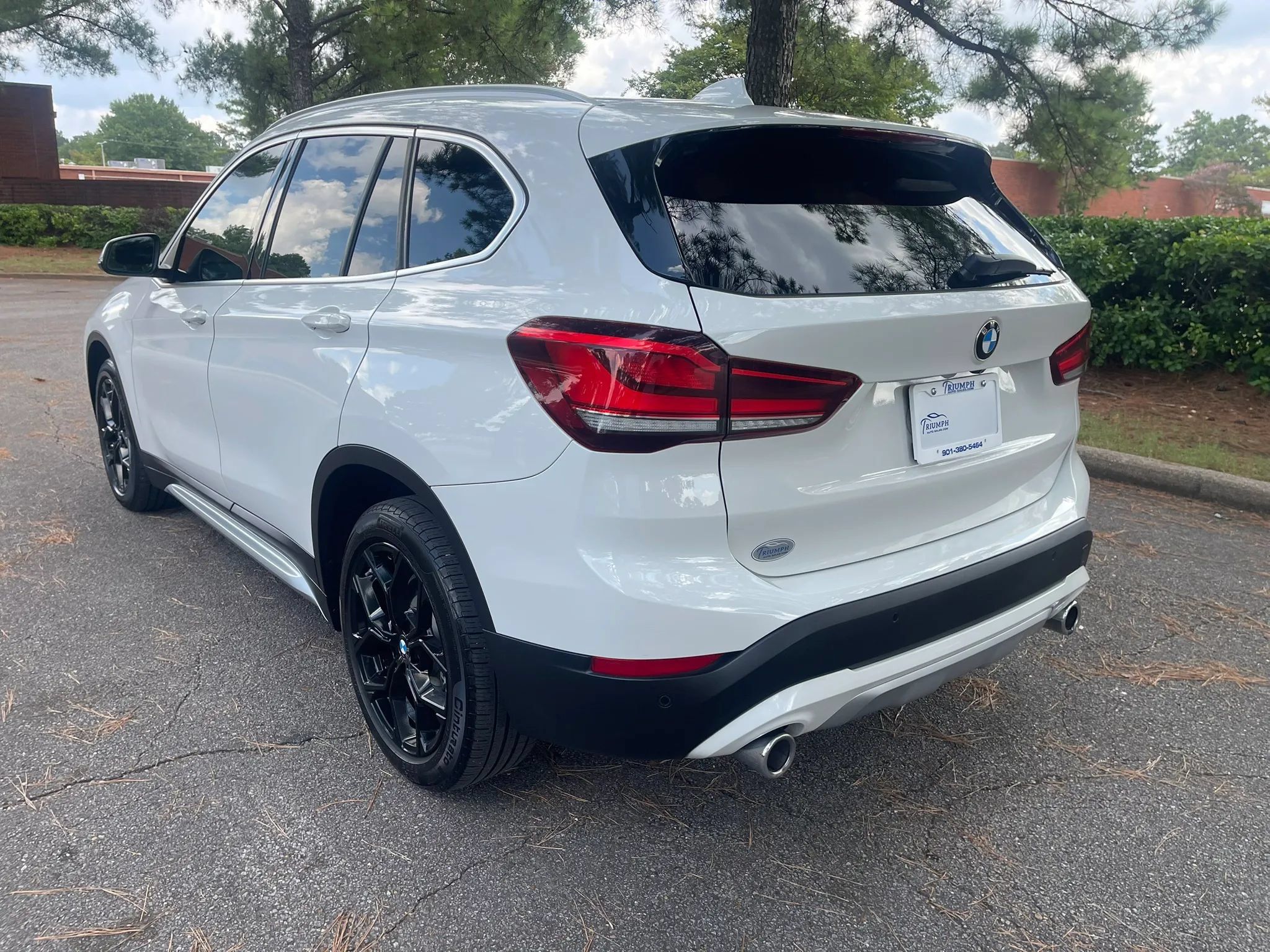 Used 2021 BMW X1 sDrive28i w/ Premium Package FWD image 3