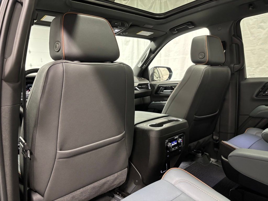 Used 2026 GMC Yukon XL AT4 w/ AT4 Premium Package AWD/4WD image 46
