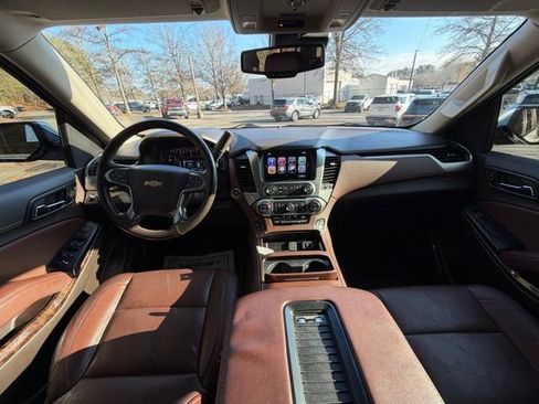 Used 2020 Chevrolet Suburban Premier image 10