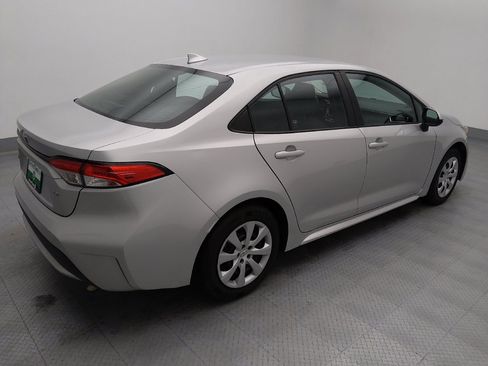 Used 2022 Toyota Corolla LE image 10