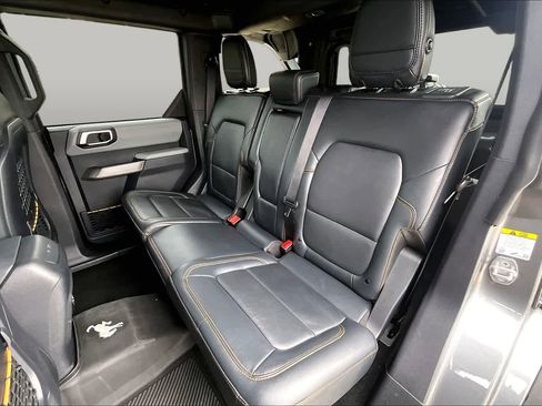 Used 2023 Ford Bronco Badlands w/ Sasquatch Package AWD/4WD image 19