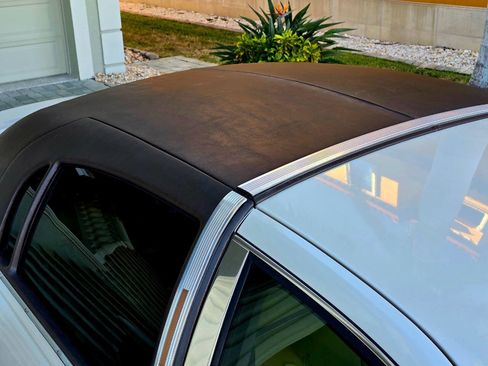 Used 2003 Lincoln Town Car Cartier image 11