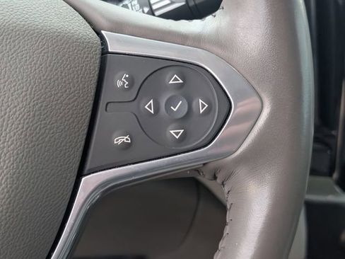Used 2021 Chevrolet Traverse LT FWD image 22