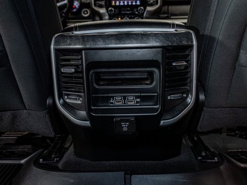 Used 2020 RAM 1500 Big Horn AWD/4WD image 23
