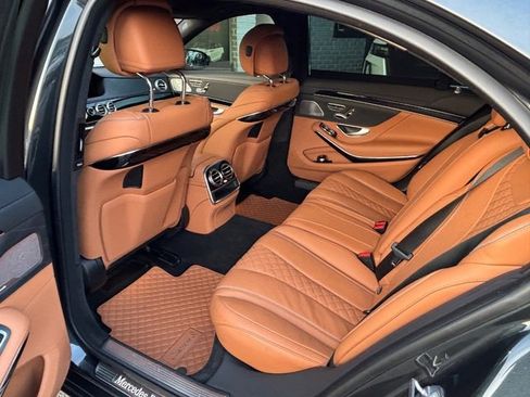 Used 2019 Mercedes-Benz S 560 Sedan w/ Premium Package image 30