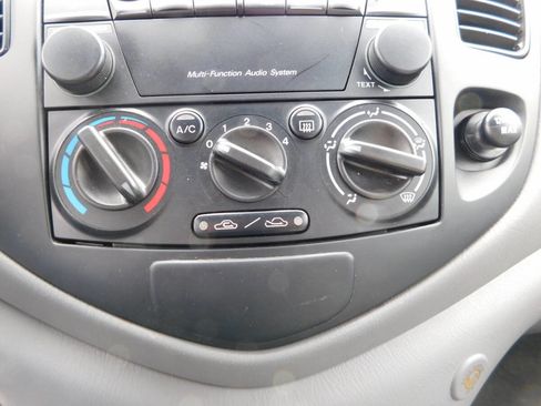 Used 2004 MAZDA MPV LX FWD image 14