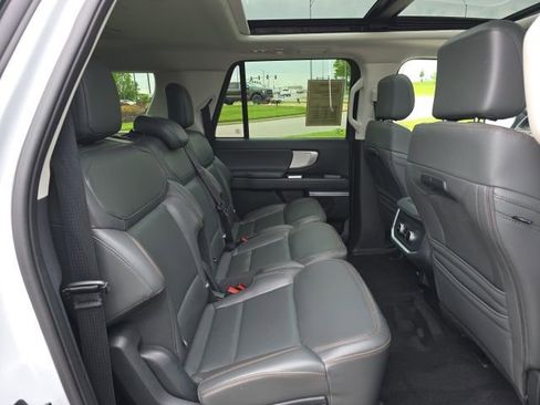 Used 2025 Ford Expedition Max Active AWD/4WD image 19