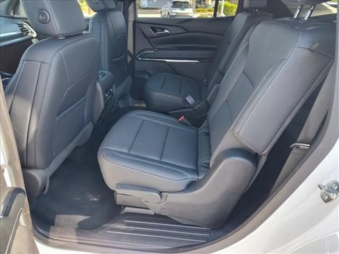 Certified 2026 Chevrolet Traverse LT FWD image 7