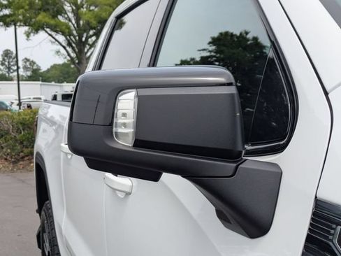 Used 2024 GMC Sierra 1500 AT4 w/ Technology Package AWD/4WD image 13
