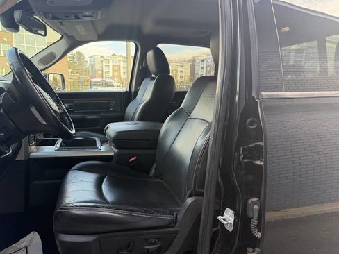 Used 2014 RAM 1500 Laramie w/ Convenience Group image 9