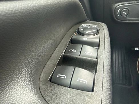 Used 2024 Chevrolet Equinox LT AWD/4WD image 16
