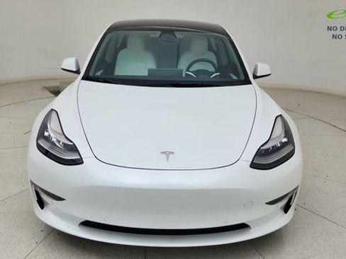 Used 2022 Tesla Model 3 Long Range AWD/4WD image 2