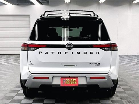 New 2025 Nissan Pathfinder Platinum image 4