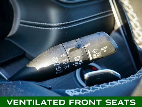 Used 2023 Jeep Grand Cherokee Limited w/ Luxury Tech Group II image 27