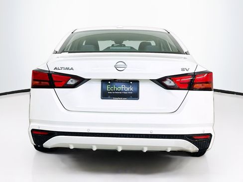 Used 2024 Nissan Altima 2.5 SV image 7