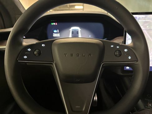Used 2024 Tesla Model X AWD/4WD image 22