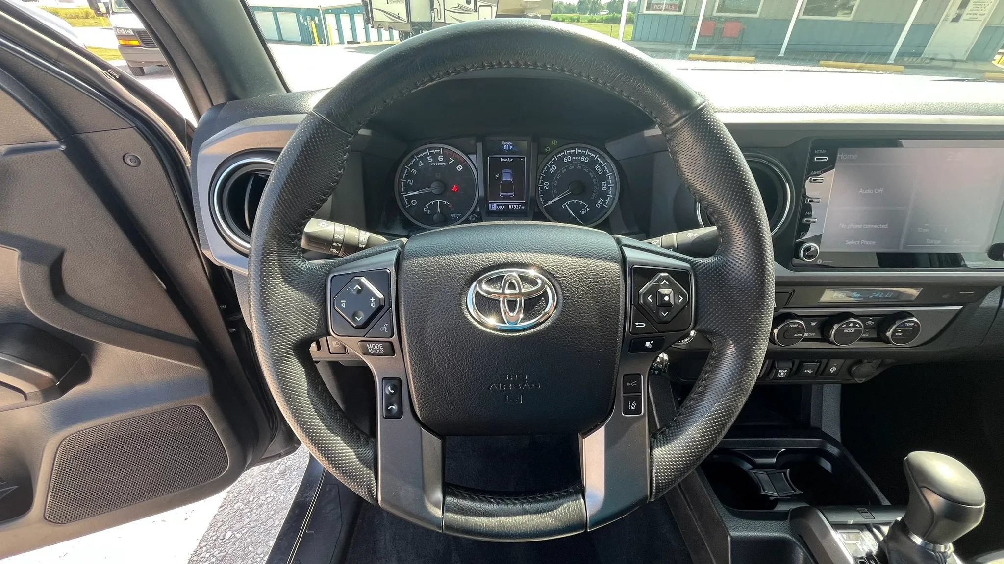 Used 2022 Toyota Tacoma TRD Off-Road AWD/4WD image 15