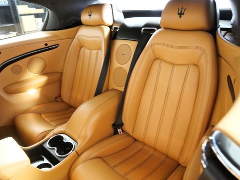 Used 2013 Maserati GranTurismo Sport image 19