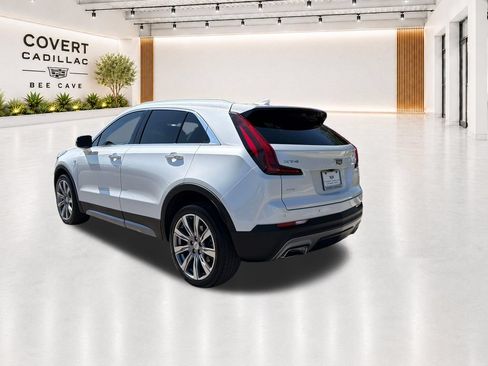 Used 2023 Cadillac XT4 Premium Luxury w/ Technology Package AWD/4WD image 8