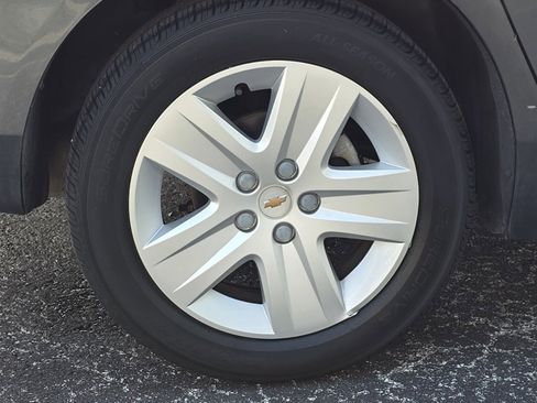 Used 2011 Chevrolet Impala LS image 32