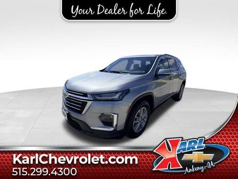 Used 2023 Chevrolet Traverse LT FWD image 1