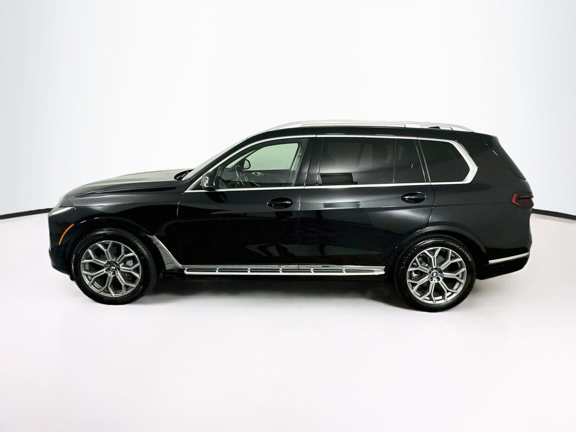 Used 2025 BMW X7 xDrive40i AWD/4WD image 4