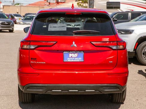 Used 2024 Mitsubishi Outlander SE Black Edition FWD image 6