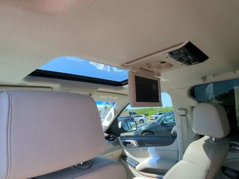 Used 2019 GMC Yukon Denali w/ Denali Ultimate Package AWD/4WD image 27