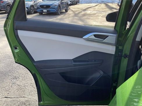 New 2026 Volkswagen Taos SE image 25