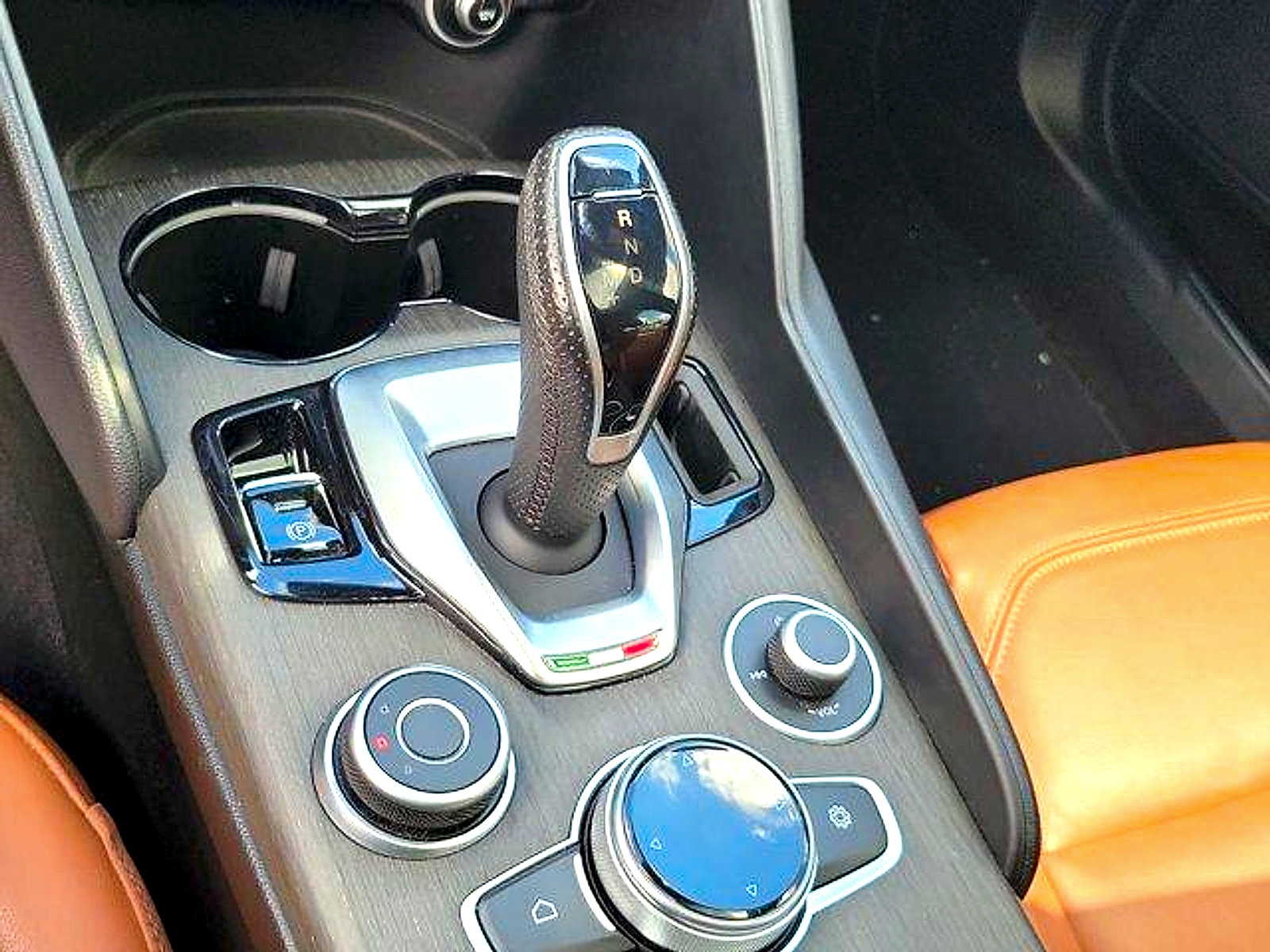 Used 2023 Alfa Romeo Giulia Ti w/ Active Assist Plus Package RWD image 36