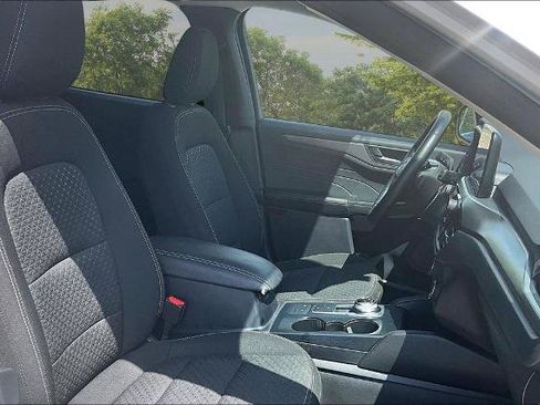 Certified 2023 Ford Escape Active AWD/4WD image 7