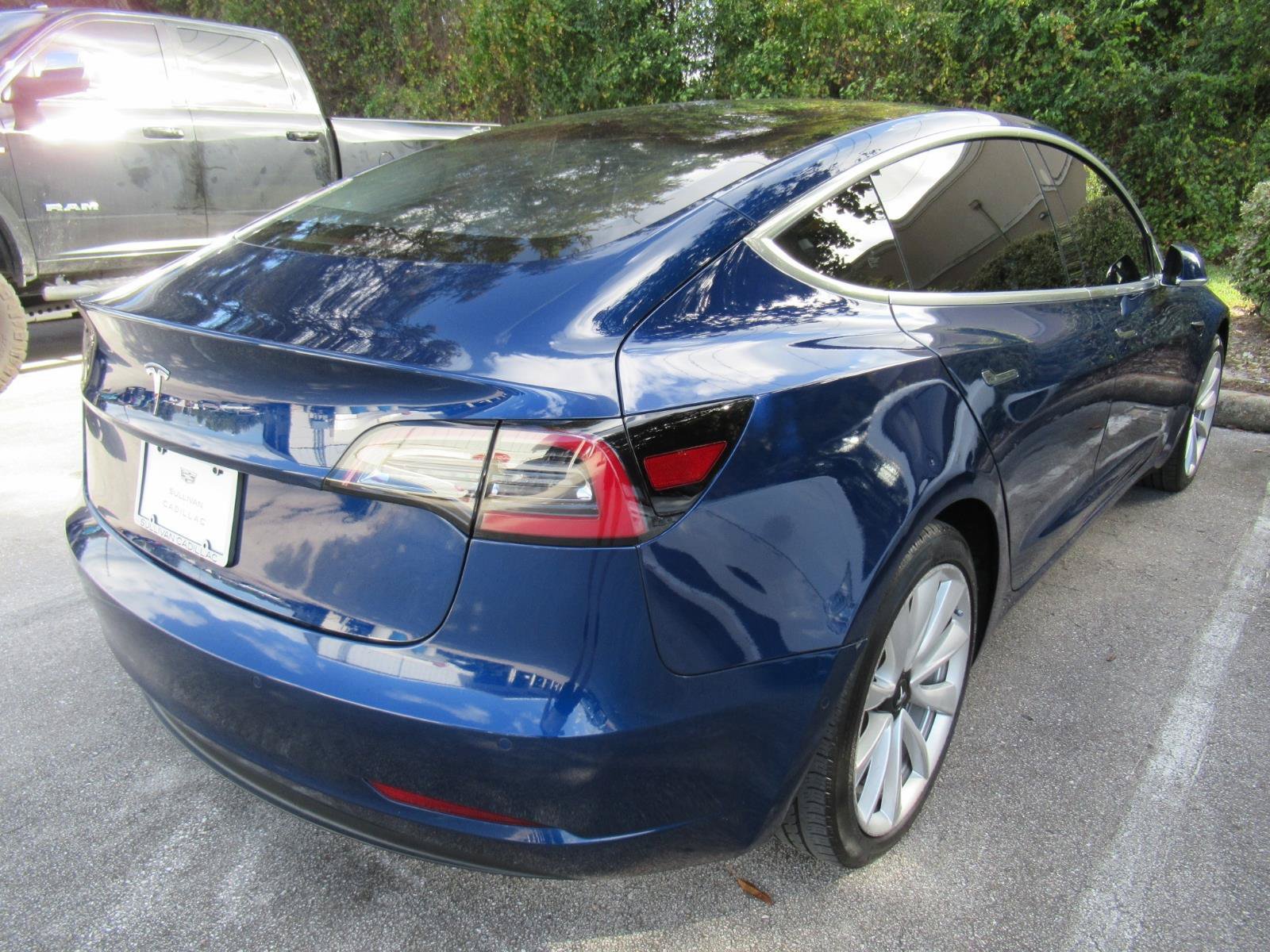 Used 2018 Tesla Model 3 Long Range RWD image 8