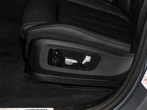 Used 2025 BMW X5 M60i AWD/4WD image 22