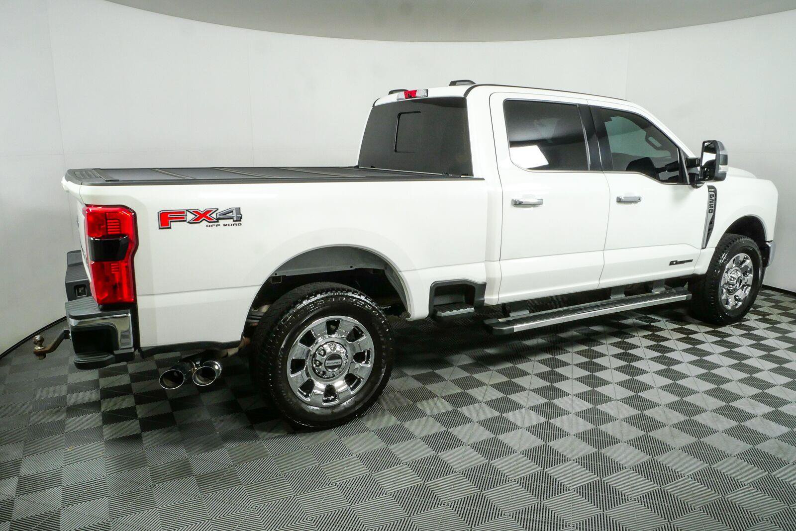 Used 2024 Ford F250 Lariat w/ Chrome Package AWD/4WD image 2