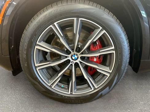 New 2026 BMW X5 xDrive40i w/ M Sport Package AWD/4WD image 33