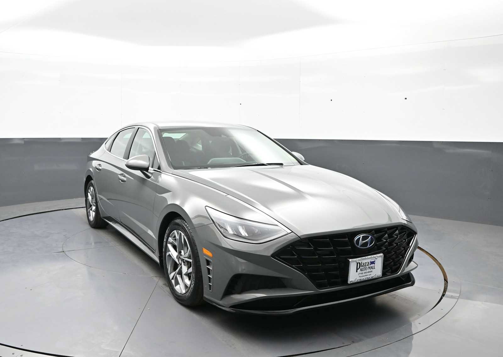Used 2021 Hyundai Sonata SEL w/ Winter Weather Package FWD image 3