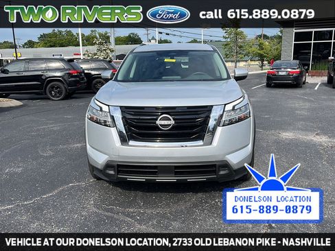 Used 2022 Nissan Pathfinder SV FWD image 3