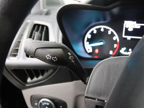 Used 2019 Ford Transit Connect XL image 30