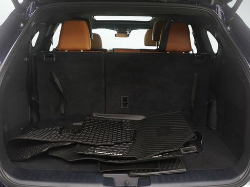 Used 2022 Toyota Highlander Platinum image 10