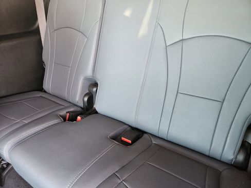 Used 2021 Buick Enclave Essence w/ Sound and Sites Package image 34