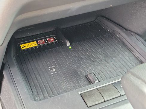 Used 2026 Toyota Corolla Cross LE FWD image 28