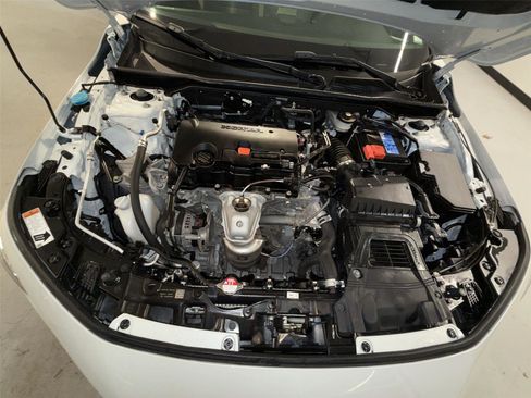 Used 2023 Honda Civic Sport image 17
