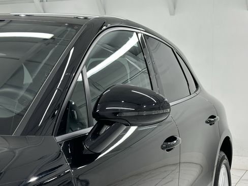 Certified 2024 Porsche Macan image 19